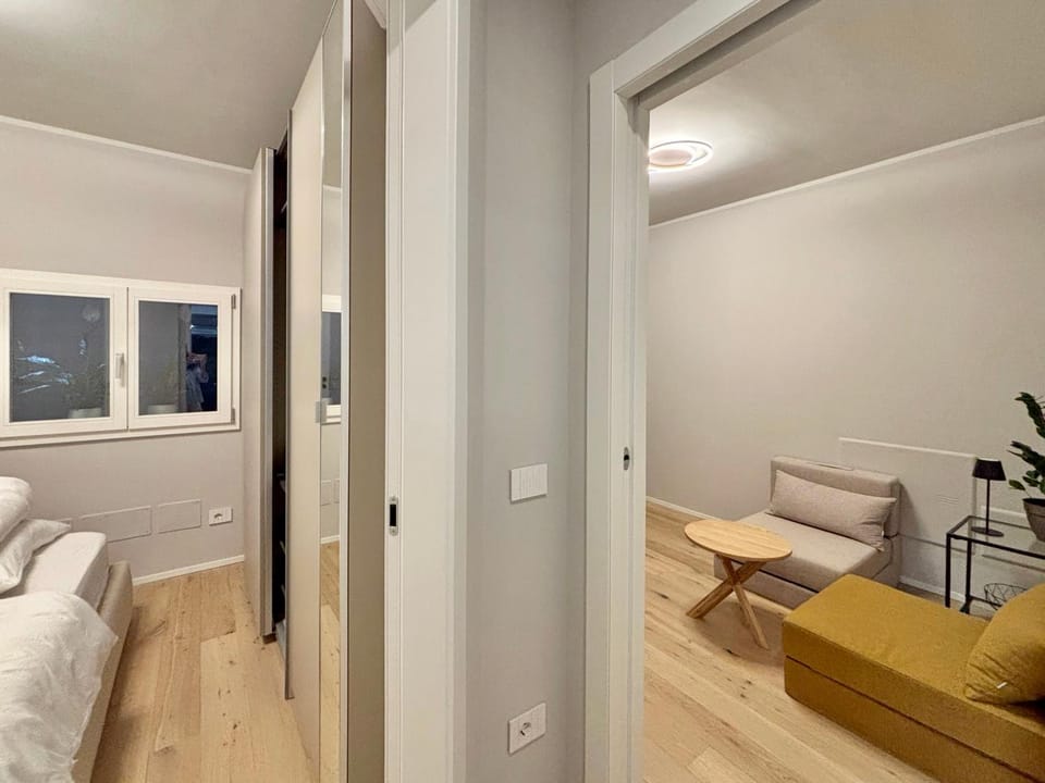 Bed, Living room