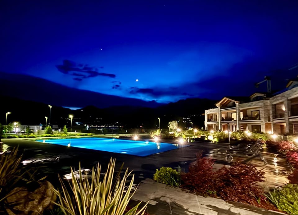 Night, Swimming pool