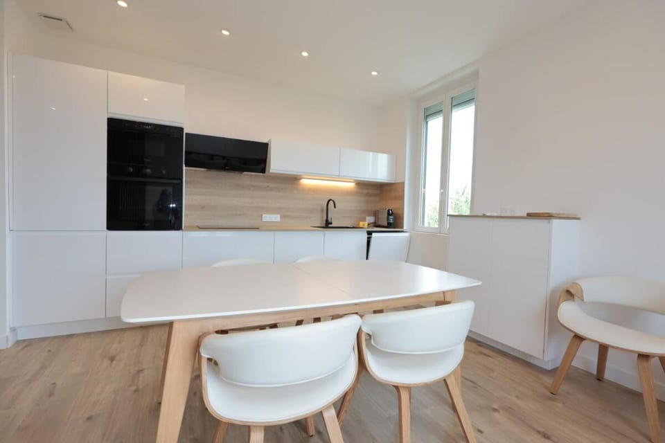 Cosy Muguets - Luxury Apartment for 6 People with Sea View Apartment in Antibes