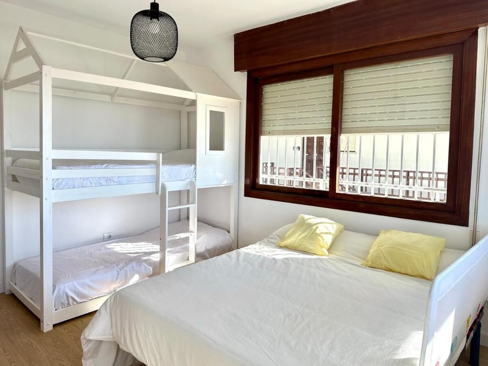 Patos Sunset Beach House Apartment in Viana do Castelo District, Portugal