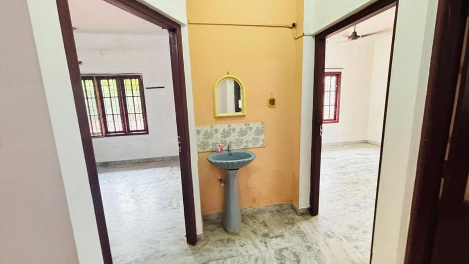 Empire Hostel Hostel in Kochi