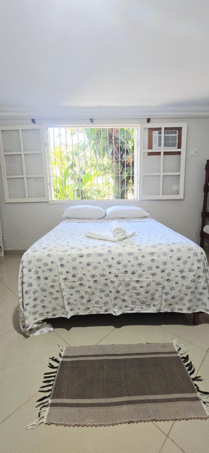 Casa Clorophila, quarto para até 6 hóspedes Bed and Breakfast in Vila Velha