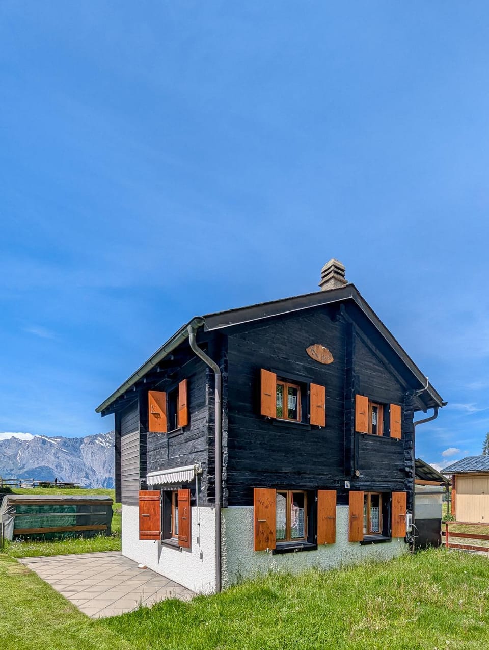 Property building, Patio, Garden view, Mountain view, Parking