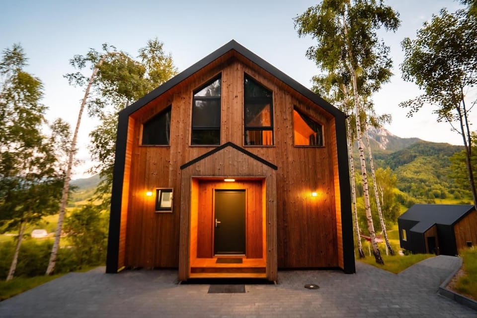 Mountain Escape Resort Chalet in Brașov County