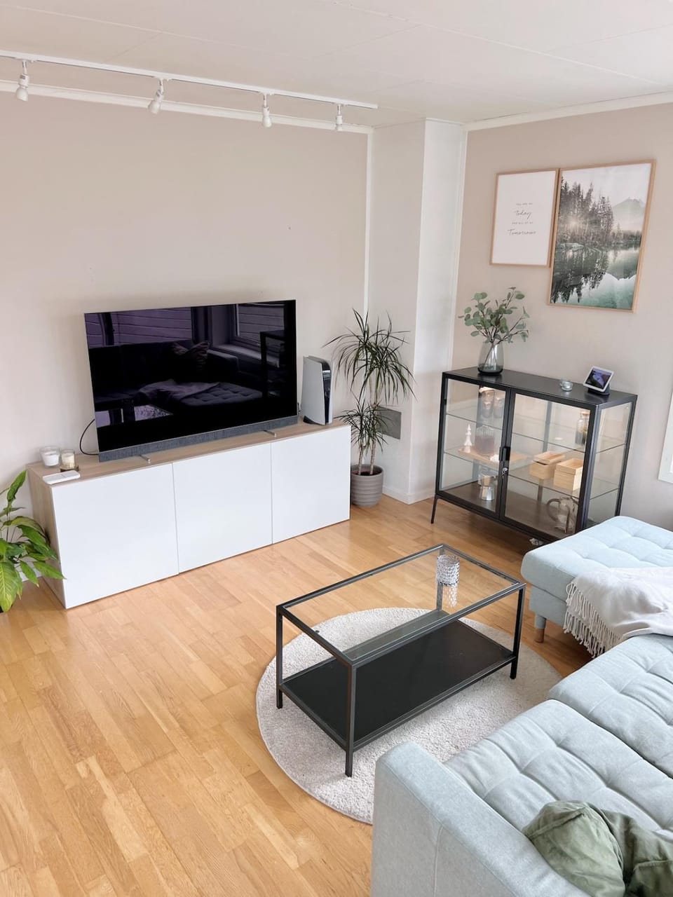 Communal lounge/ TV room, TV and multimedia, Photo of the whole room, Seating area, Evening entertainment, Bedroom