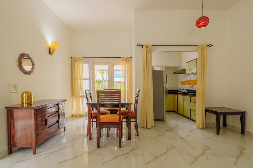 Dining area, kitchen