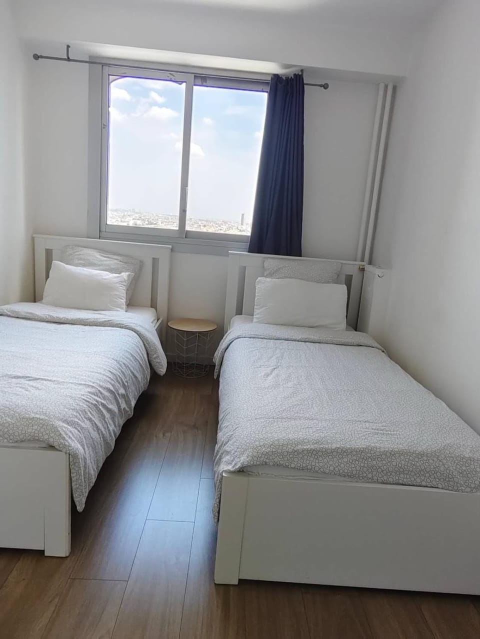 4 bedrooms, La Défense, 5 min walk to metro Apartment in Puteaux
