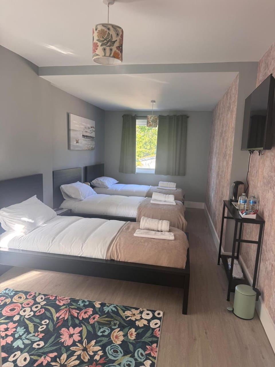 40th Avenue Guest House Bed and Breakfast in Edgware