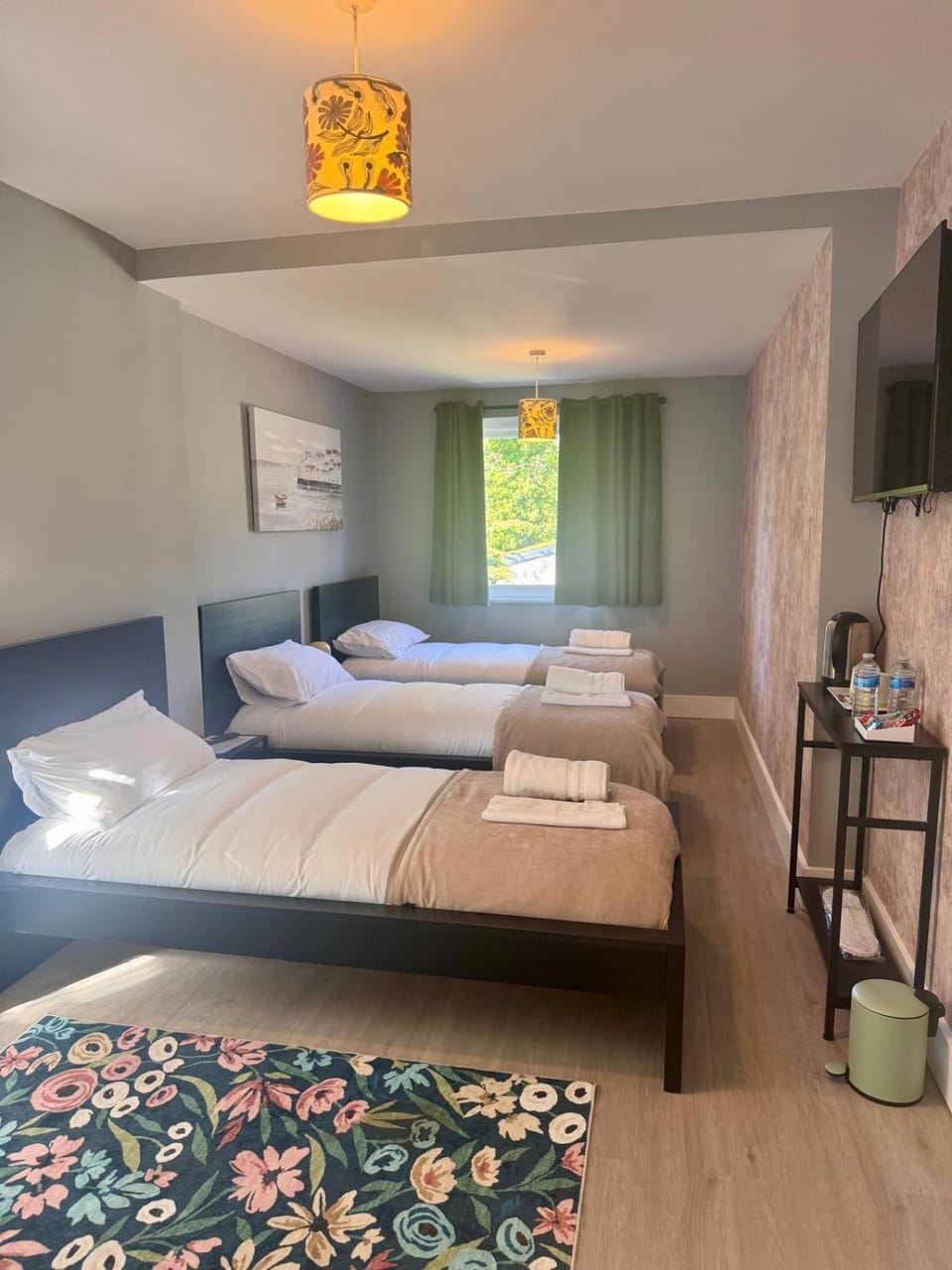 40th Avenue Guest House Bed and Breakfast in Edgware