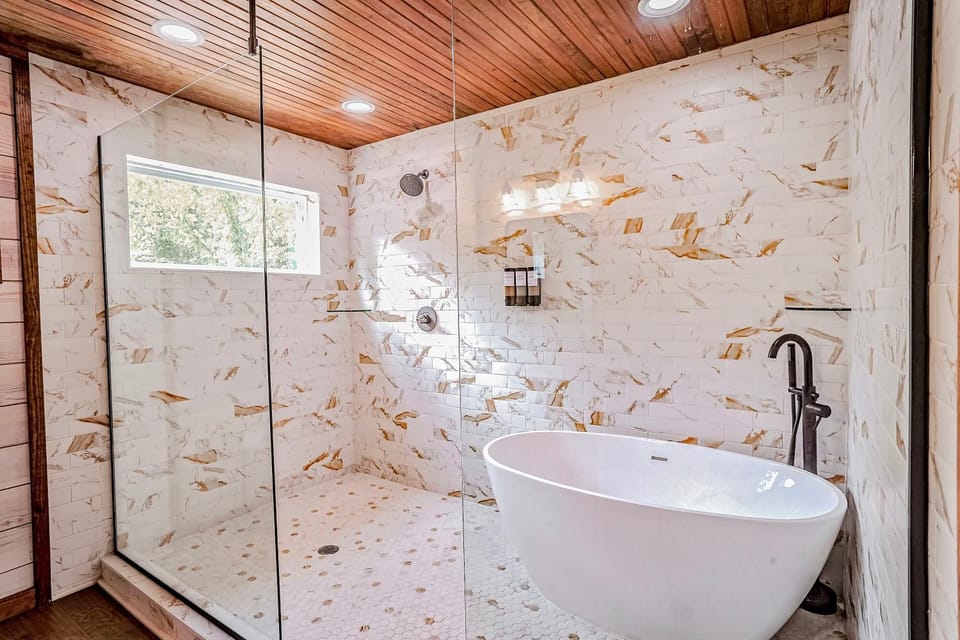 Modern Cabin with Sauna, Tub, Firepit and Views Cabin in Broken Bow