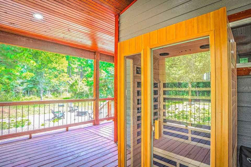 Modern Cabin with Sauna, Tub, Firepit and Views Cabin in Broken Bow