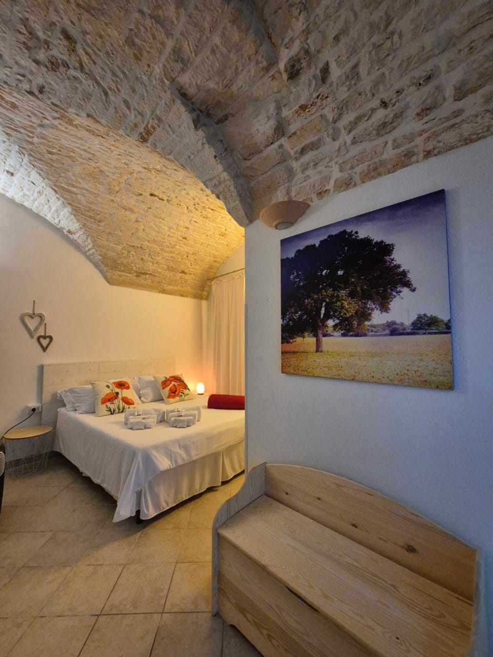 Bed, Photo of the whole room