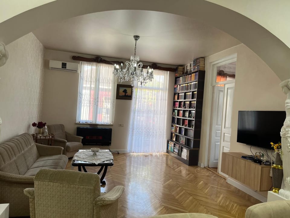 Living room, Seating area, air conditioner