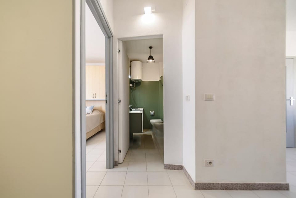Shower, Toilet, Bathroom, Bedroom