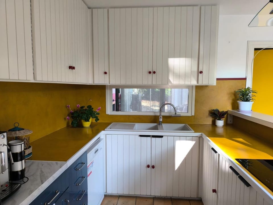 Kitchen or kitchenette, stove, stove, kitchen, kitchen