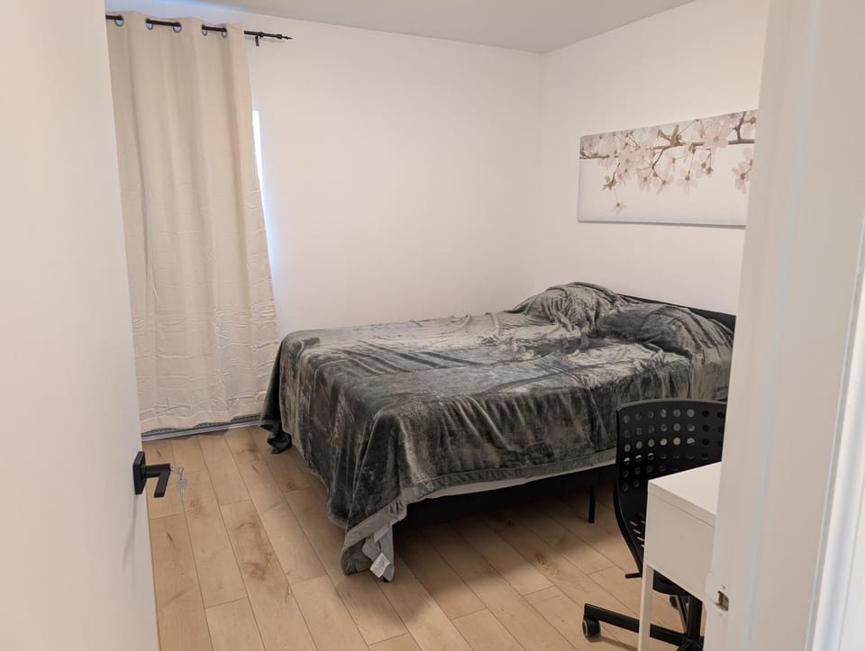 Stay close to Montreal Vacation rental in Longueuil