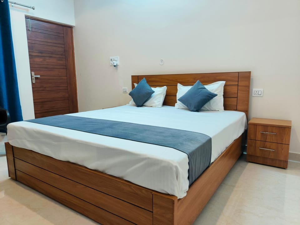 The Pahadi Homestay Bed and Breakfast in Dehradun