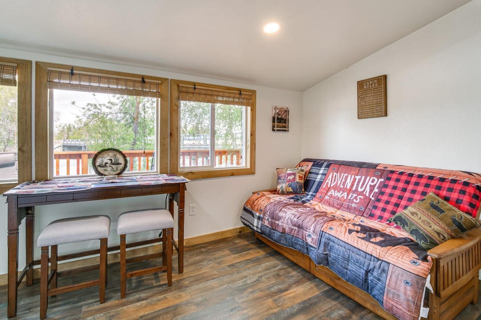 Fish & Hike: Peaceful Cabin on Williamson River Cabin in Oregon
