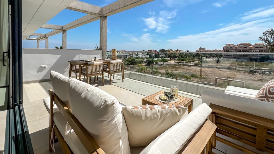 View (from property/room), Balcony/Terrace