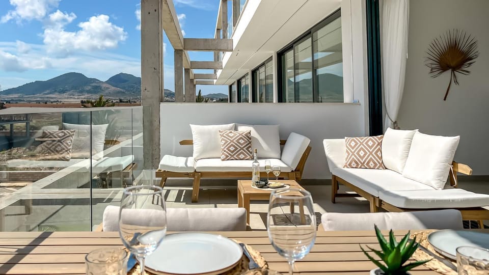 View (from property/room), Balcony/Terrace