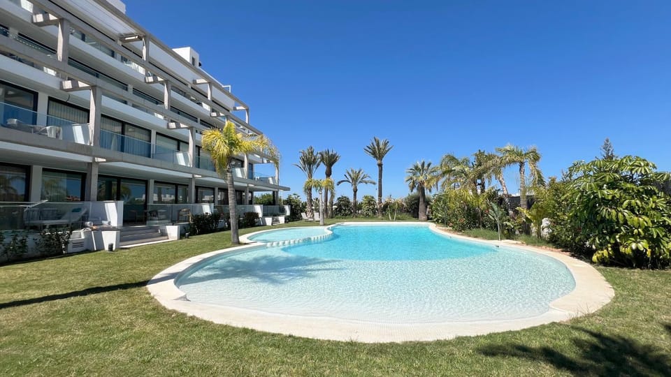Property building, Swimming pool
