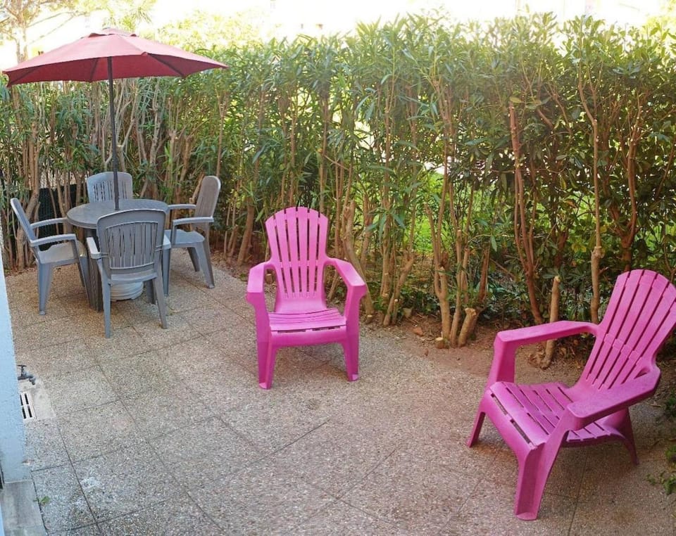 STE83 Le Lagon bleu, le Flore 16 avec jardin privatif tennis piscine pour 4 personnes Apartment in Fréjus