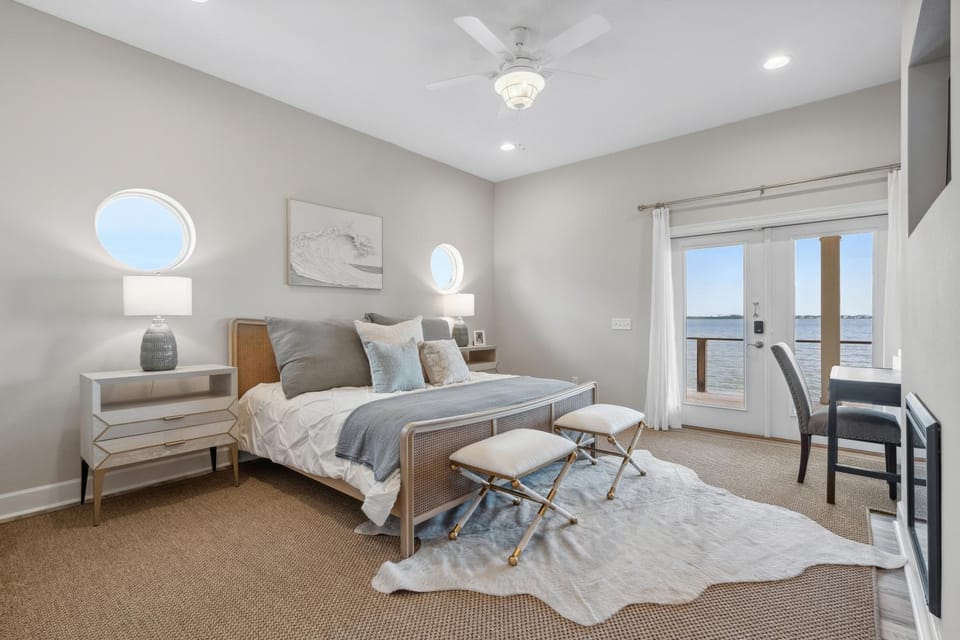 The Blue Dolphin Hideaway House in Pensacola Beach