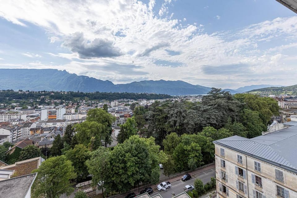 City view, Lake view, Mountain view