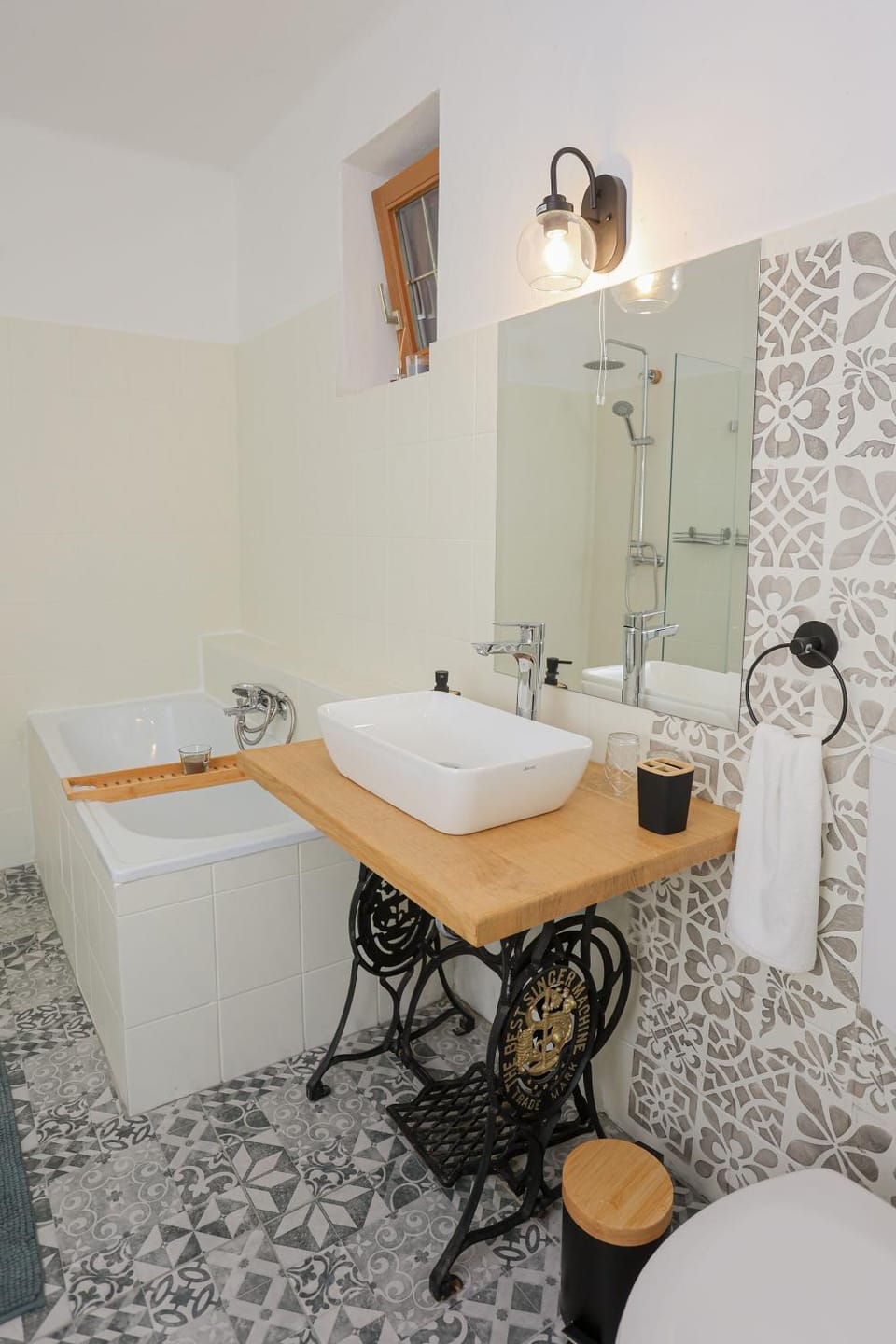Toilet, Bathroom, Bath