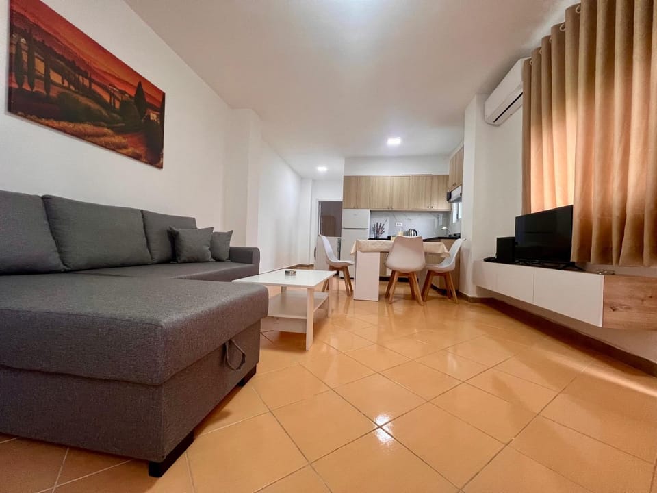 Kitchen or kitchenette, Living room, Seating area, Dining area, furniture, heating, internet, stove, toaster, kitchen
