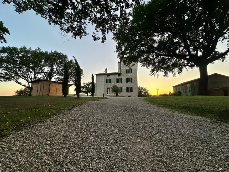Property building, Day, Natural landscape, Garden, Garden view, Sunset