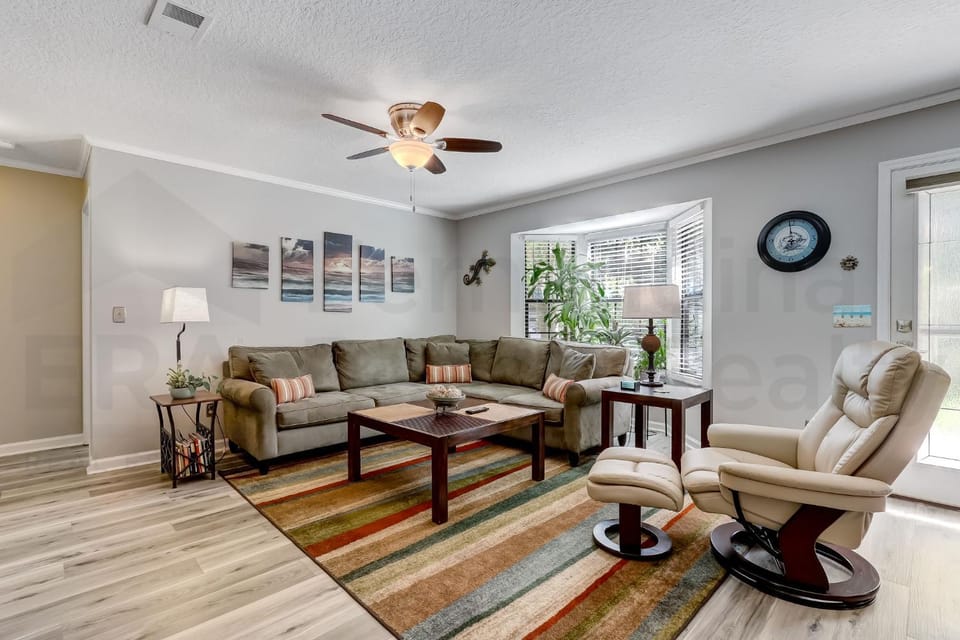 Dog Friendly - Fully Fenced - Boat or Jet Ski Pad for up to 24 Feet - Fruit Trees - 1 Week Required House in Fernandina Beach