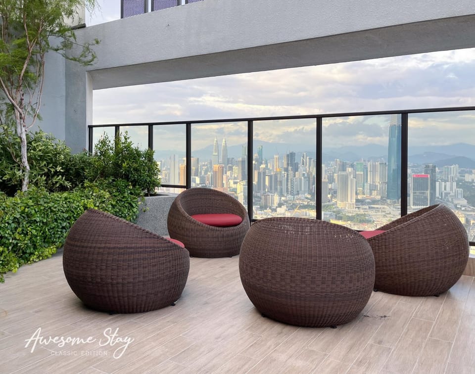 Seating area, City view