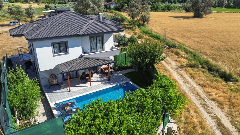 Property building, Day, Natural landscape, Bird's eye view