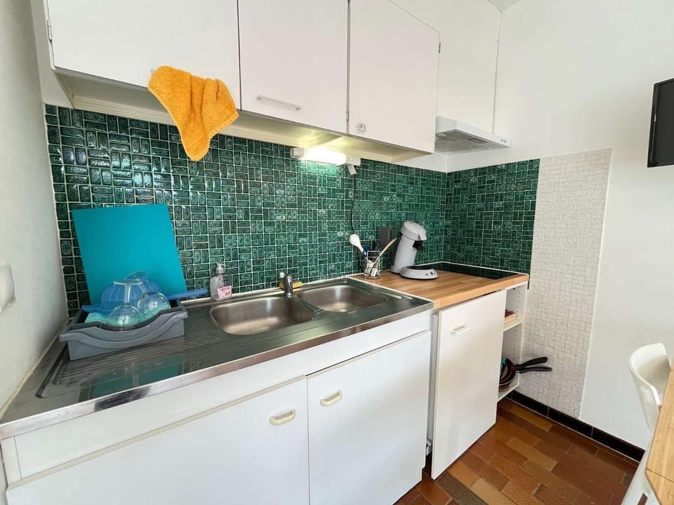 Bathroom, kitchen