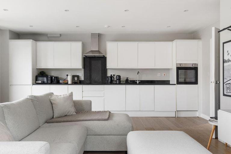 DAISI - 1 stop to London Bridge Apartment in London Borough of Southwark