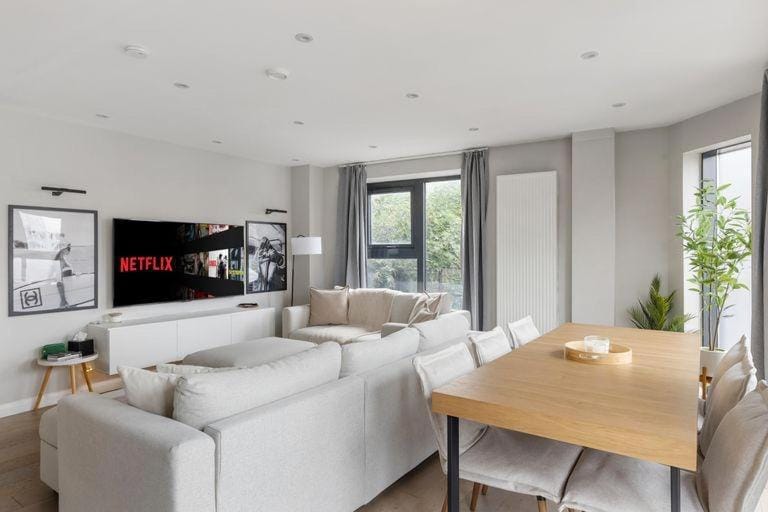 DAISI - 1 stop to London Bridge Apartment in London Borough of Southwark