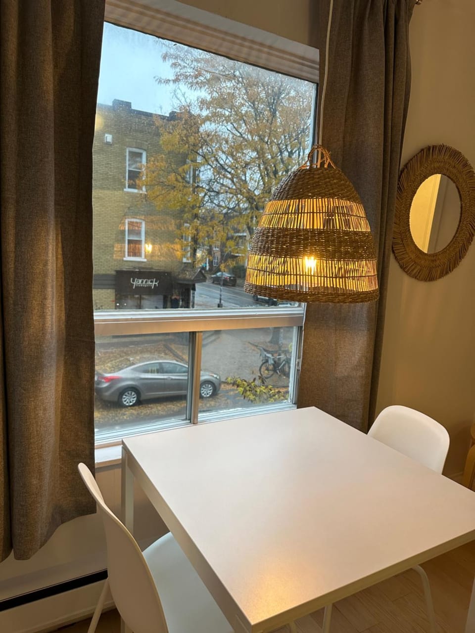 Petit hôtel Limoilou Studio B - Cozy et central Apartment in Quebec City