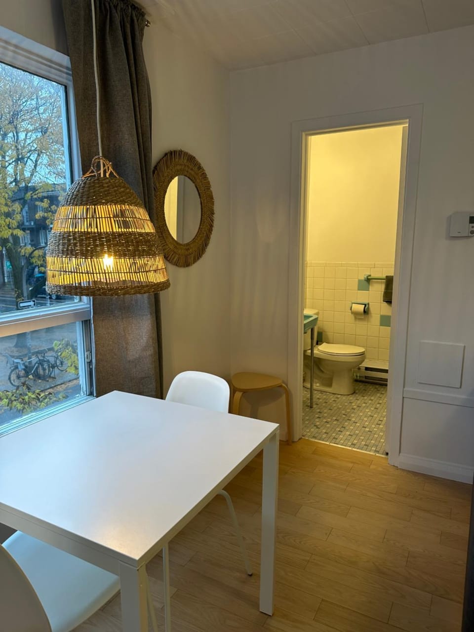 Petit hôtel Limoilou Studio B - Cozy et central Apartment in Quebec City