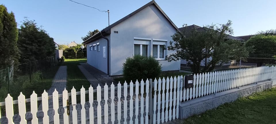 Property building, Street view