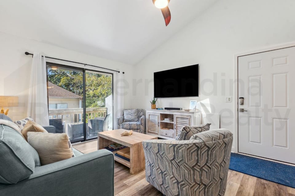 Experience tranquility at 2585 Forest Ridge, a charming 2-bedroom retreat of Fernandina Beach House in Fernandina Beach