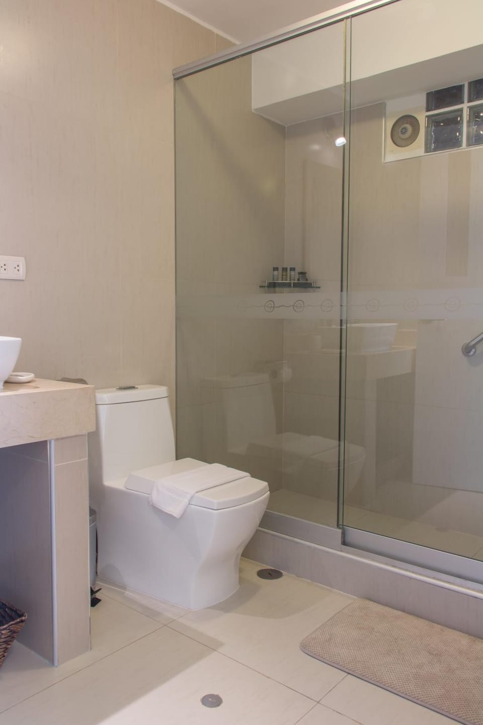 Shower, Toilet, Bathroom