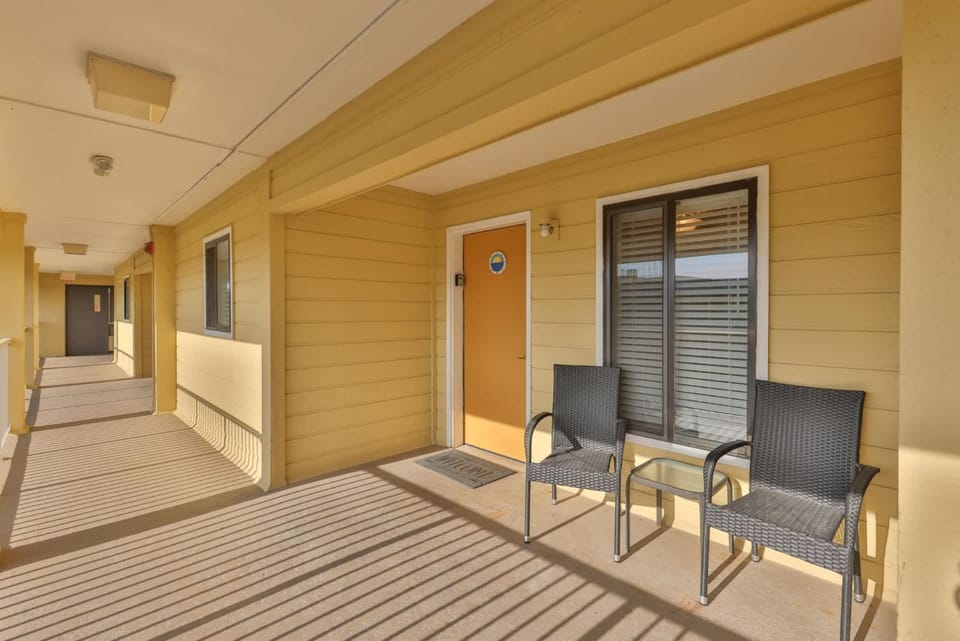 Aqua Vista Retreat - 2 BDR in Spectacular Resort House in Hilton Head Island