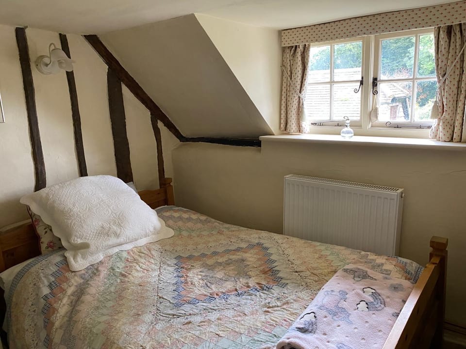 Chocolate Box Retreat Apartment in East Dorset District