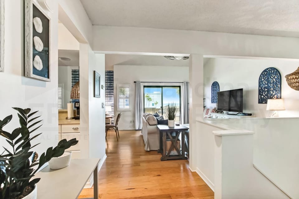 Newly Renovated! New Dog Friendly Listing! Ocean View Condo! 8 Sea Castles House in Fernandina Beach