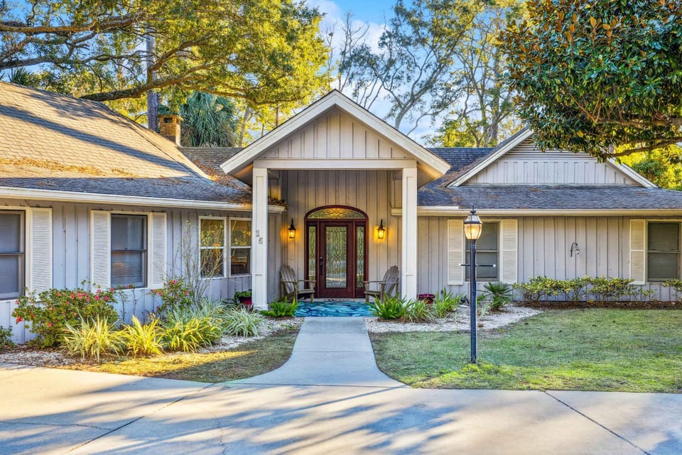 Incredible HHI Home for 12 with Pool Near Beach House in Hilton Head Island