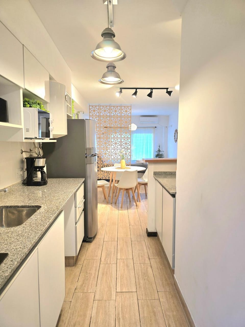 Kitchen or kitchenette, Dining area, stove, toaster