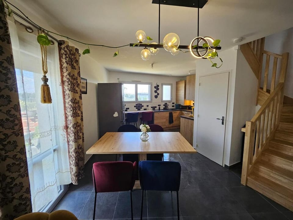 Cozy Family Apartment in Angers