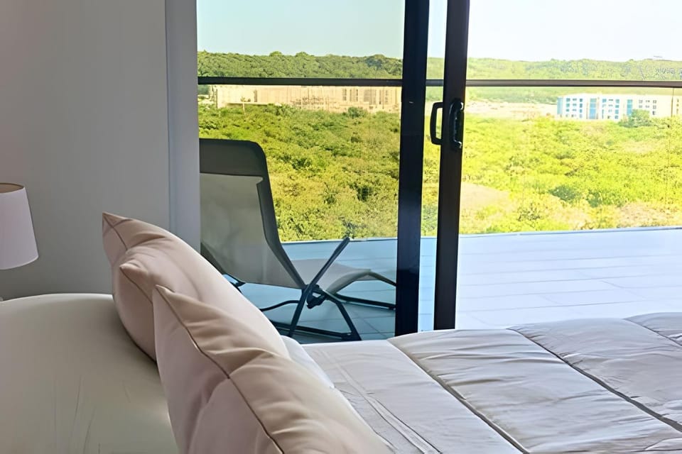 “Luxury Top Floor with Direct Beach Access” Apartment in Bolivar