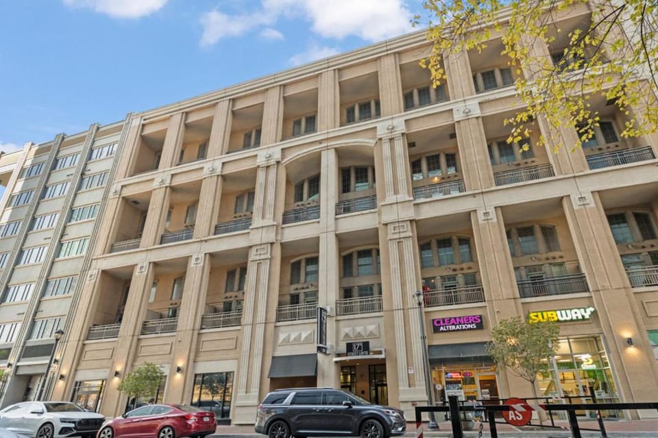 Property building, Location
